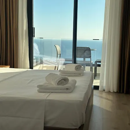Helios Boutique Hotel 3*