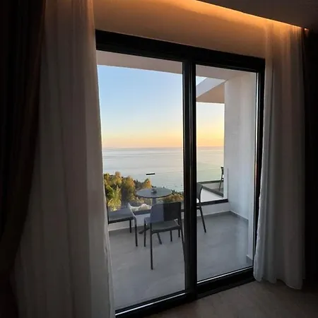 Helios Boutique 3*
