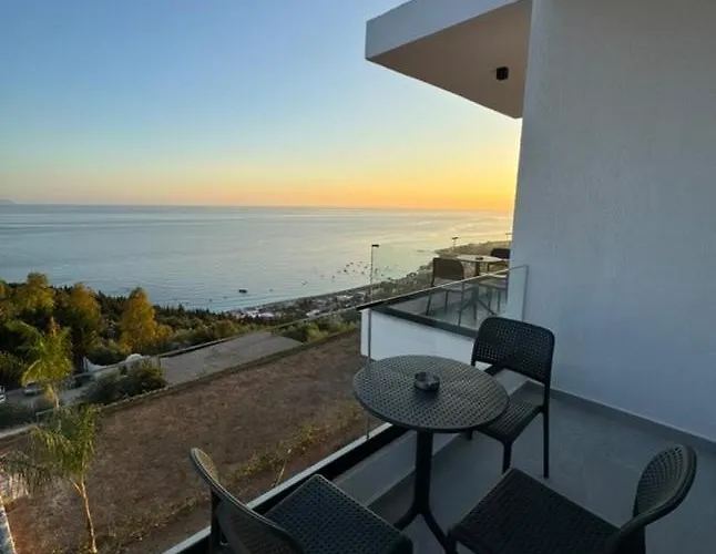 Отель Helios Boutique 3*