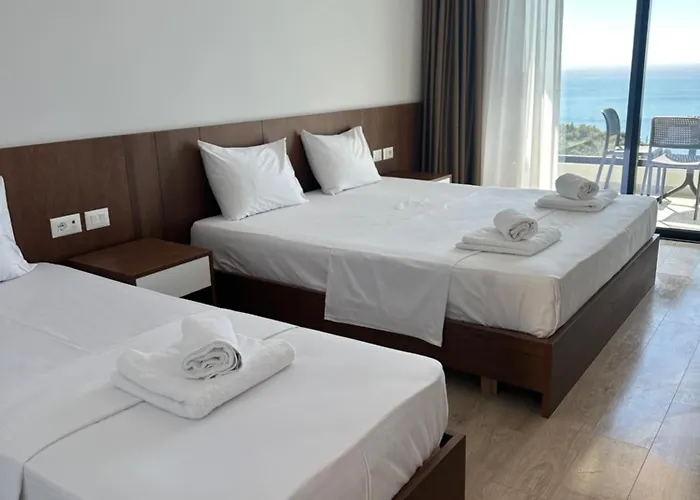 Отель Helios Boutique 3*